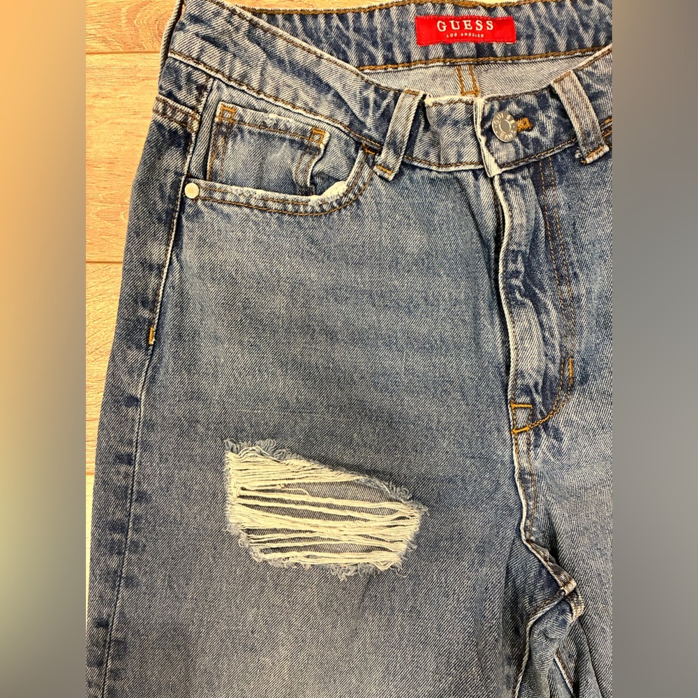 GUESS mom jeans Straight Leg with Distressed Details sz 27 - Picture 6 of 11